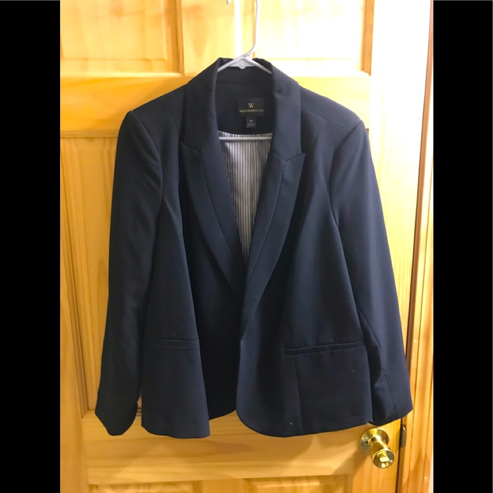 Black lined blazer